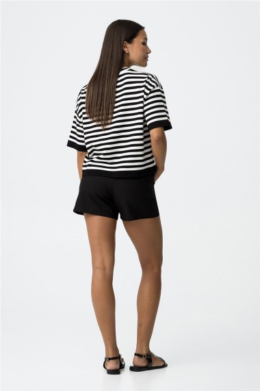 SHORT CON CINTURÓN NEGRO
