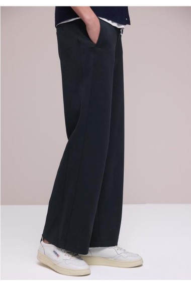 PANTALON PUNTO NEGRO