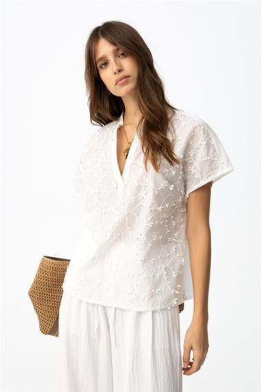 BLUSA BORDADA